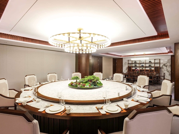 Imagen del bar/restaurante del Hotel Grand Mercure Pingxiang Kaiguang. Foto 4