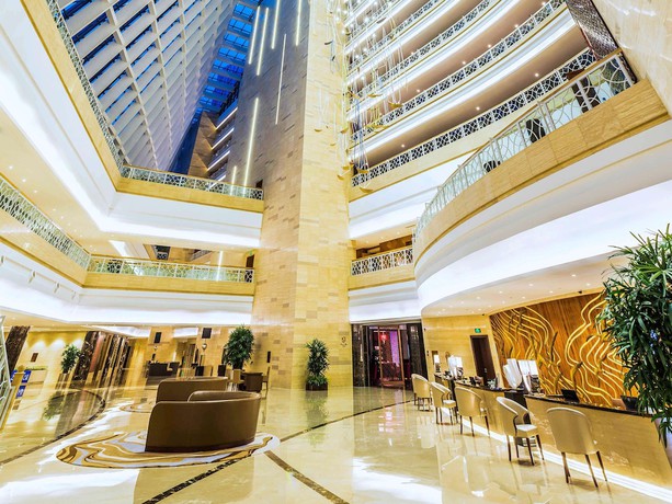 Imagen de los interiores del Hotel Grand Mercure Qingdao Airlines. Foto 18