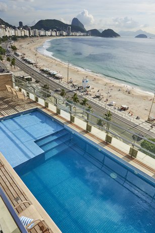 Imagen de la piscina del Hotel Grand Mercure Rio De Janeiro Copacabana. Foto 20