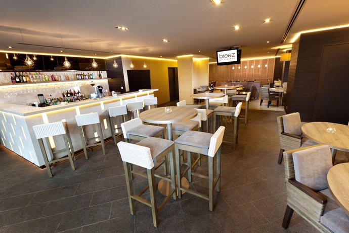 Imagen del bar/restaurante del Hotel Grand Mercure Singapore Roxy. Foto 4