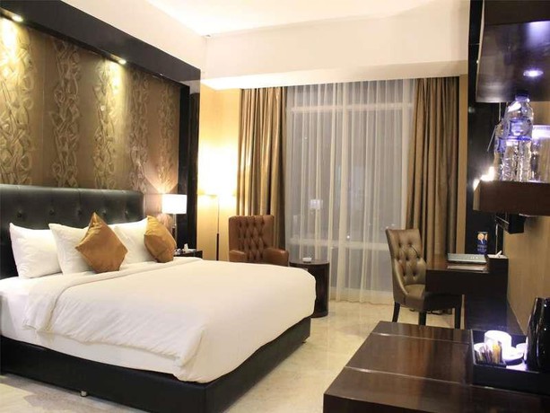 Imagen de la habitación del Hotel Grand Mercure Solo Baru. Foto 7