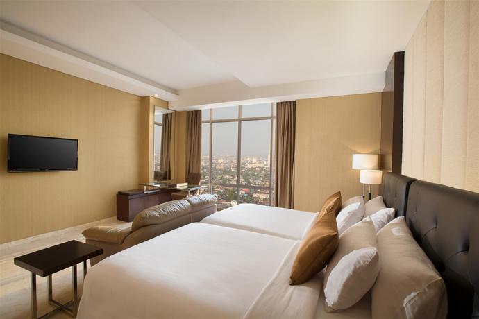 Imagen de la habitación del Hotel Grand Mercure Solo Baru. Foto 12