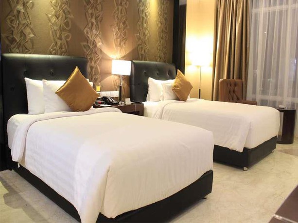 Imagen de la habitación del Hotel Grand Mercure Solo Baru. Foto 16