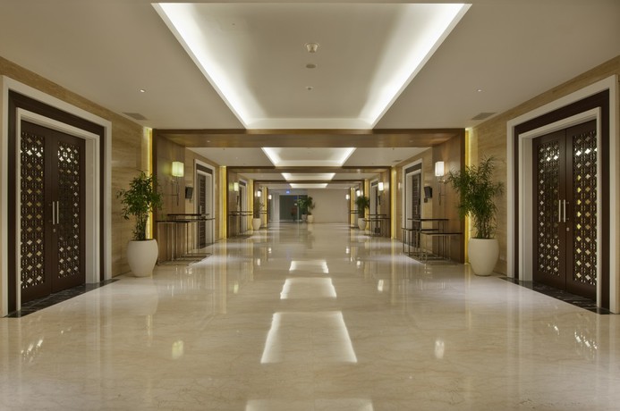 Imagen de los interiores del Hotel Grand Mercure Solo Baru. Foto 25