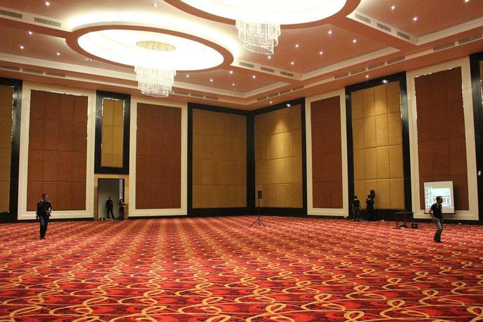 Imagen de los interiores del Hotel Grand Mercure Solo Baru. Foto 26