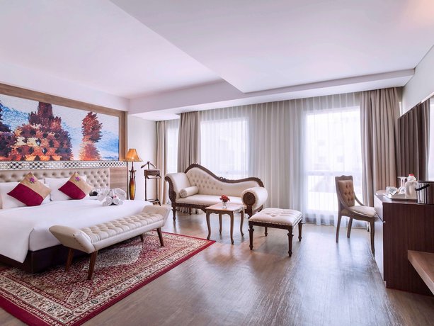 Imagen de la habitación del Hotel Grand Mercure Yogyakarta Adi Sucipto. Foto 10