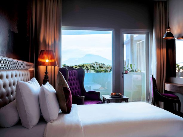 Imagen de la habitación del Hotel Grand Mercure Yogyakarta Adi Sucipto. Foto 16