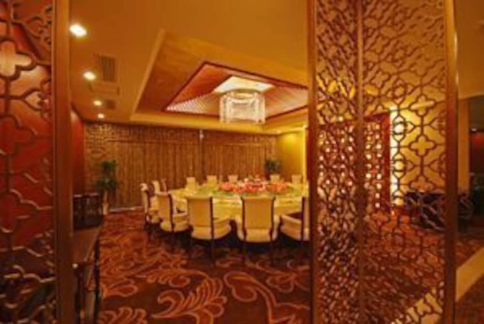 Imagen del bar/restaurante del Hotel Grand Metropark Chongqing, Yubei. Foto 2