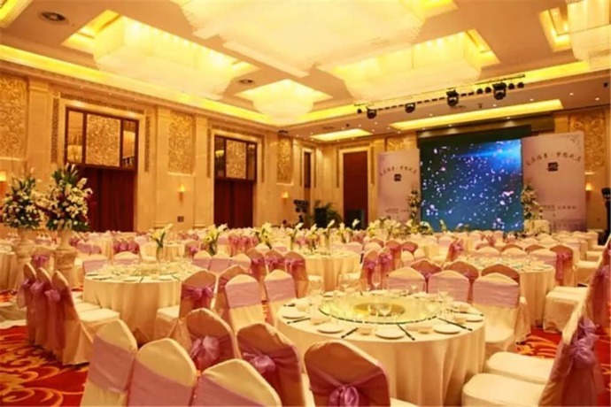 Imagen del bar/restaurante del Hotel Grand Metropark Guofeng Tangshan. Foto 4