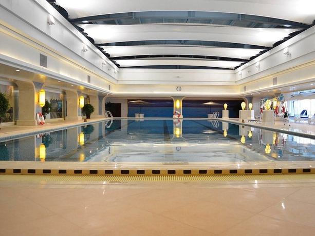 Imagen de la piscina del Hotel Grand Metropark Northyoker Shenyang. Foto 16