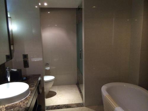 Imagen general del Hotel Grand Metropark Qingdao. Foto 18