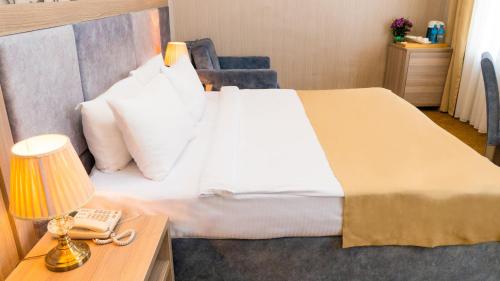 Imagen de la habitación del Hotel Grand Midway. Foto 5