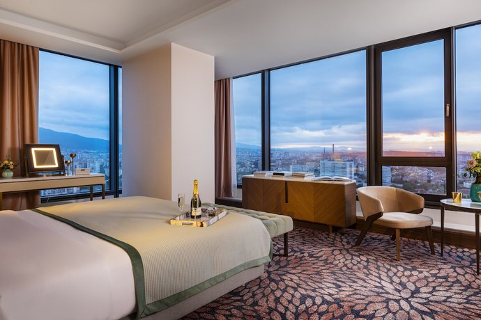 Imagen de la habitación del Hotel Grand Millennium Sofia. Foto 12