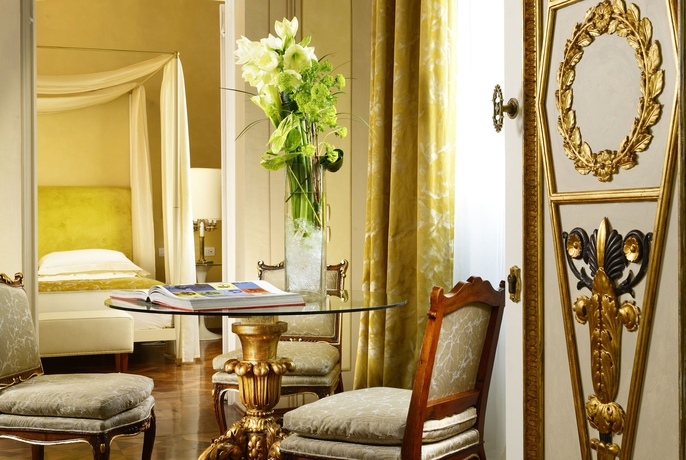 Imagen de la habitación del Hotel Grand Minerva. Foto 11