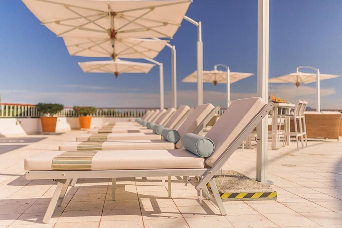 Imagen general del Hotel Grand Miramar All Luxury Suites and Residences. Foto 2