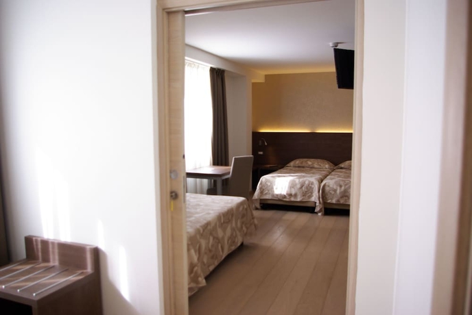 Imagen de la habitación del Hotel Grand Miramonti. Foto 11