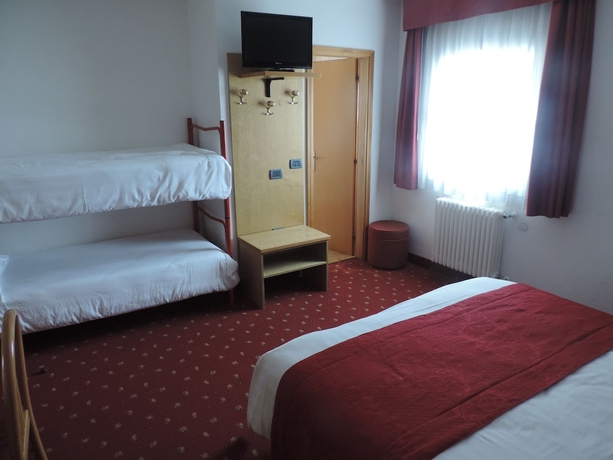 Imagen de la habitación del Hotel Grand Miramonti. Foto 13