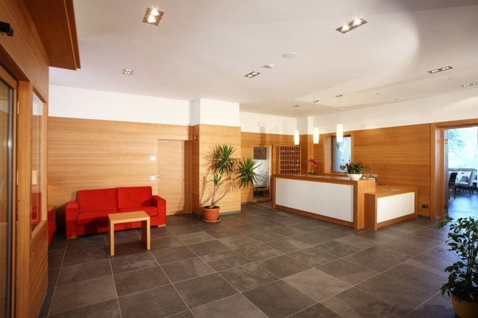 Imagen de los interiores del Hotel Grand Molveno. Foto 11