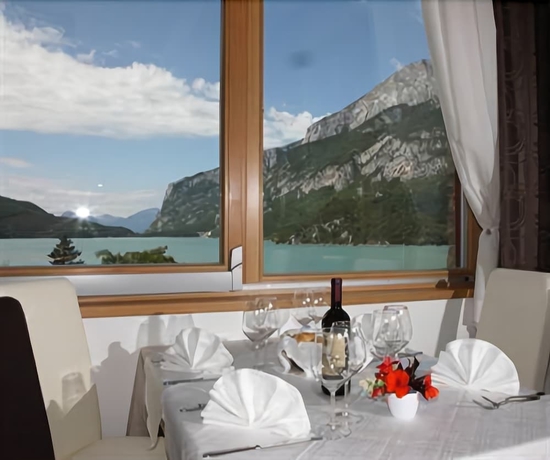 Imagen del bar/restaurante del Hotel Grand Molveno. Foto 7