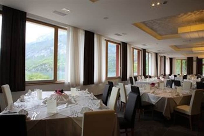 Imagen de los interiores del Hotel Grand Molveno. Foto 13