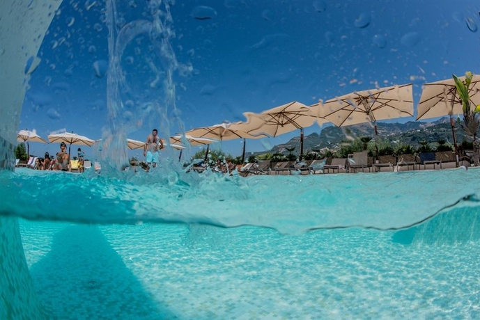 Imagen de la piscina del Hotel Grand Moon Valley. Foto 10