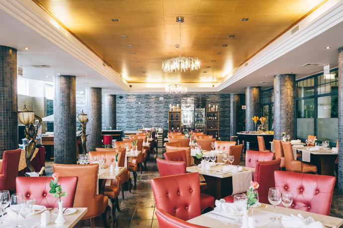 Imagen general del Hotel Grand Muthu Forte Do Vale. Foto 19