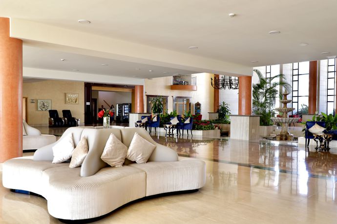 Imagen general del Hotel Grand Muthu Golf Plaza Hotel and Spa. Foto 6