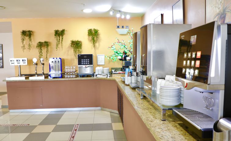 Imagen del bar/restaurante del Hotel Grand Muthu Golf Plaza Hotel and Spa. Foto 21