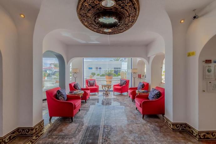 Imagen de los interiores del Hotel Grand Muthu Oura View Beach Club. Foto 12