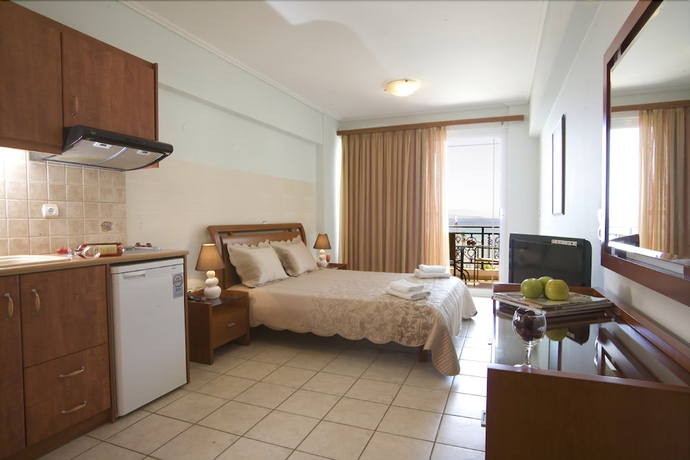 Imagen de la habitación del Hotel Grand Nefeli. Foto 3