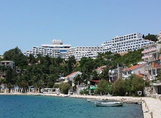 Imagen de los exteriores del Hotel Grand Neum. Foto 16