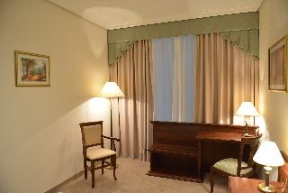 Imagen de la habitación del Hotel Grand Neum. Foto 7