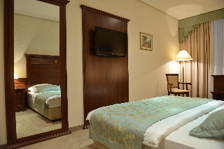 Imagen de la habitación del Hotel Grand Neum. Foto 8