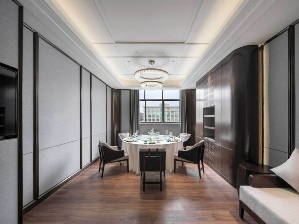 Imagen del bar/restaurante del Hotel Grand New Century Linan Hangzhou. Foto 9