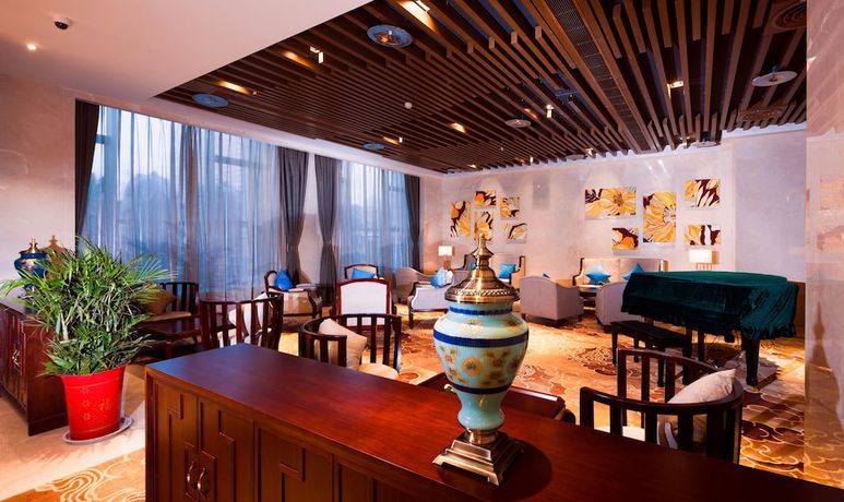 Imagen del bar/restaurante del Hotel Grand New Century Xi'an. Foto 6