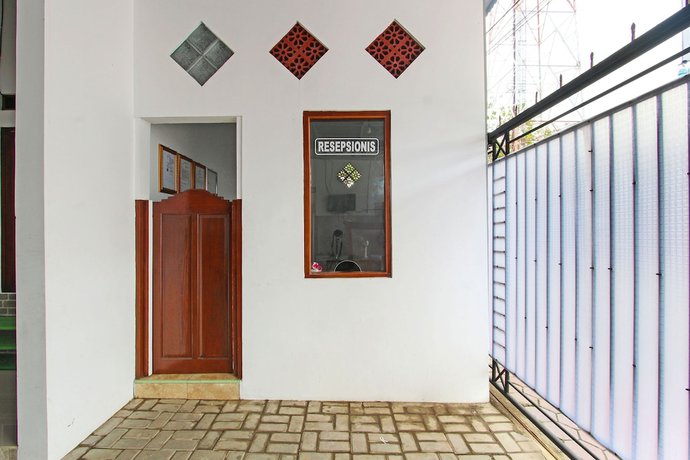 Imagen de los interiores del Hotel Grand New Si Jago Mitra RedDoorz. Foto 15