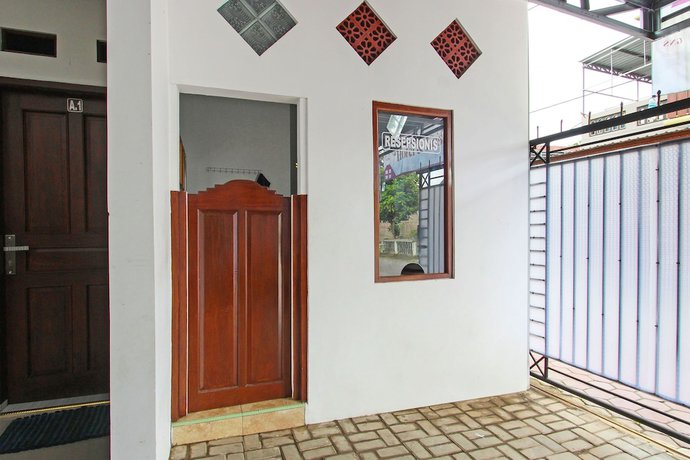 Imagen de los interiores del Hotel Grand New Si Jago Mitra RedDoorz. Foto 16