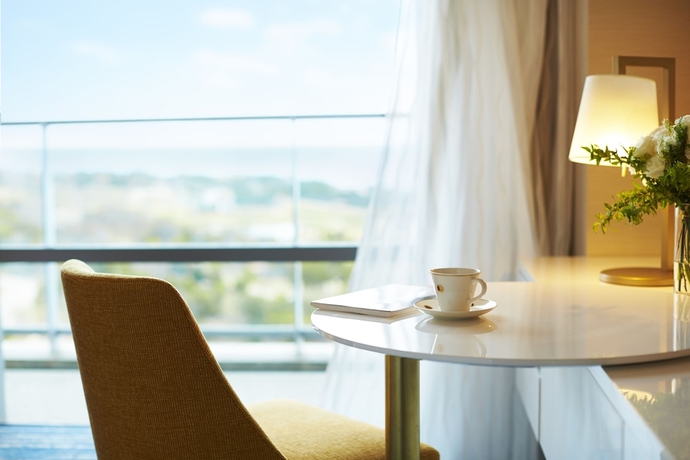 Imagen de la habitación del Hotel Grand Nikko Awaji. Foto 13