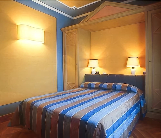 Imagen de la habitación del Hotel Grand Nizza Et Suisse. Foto 5