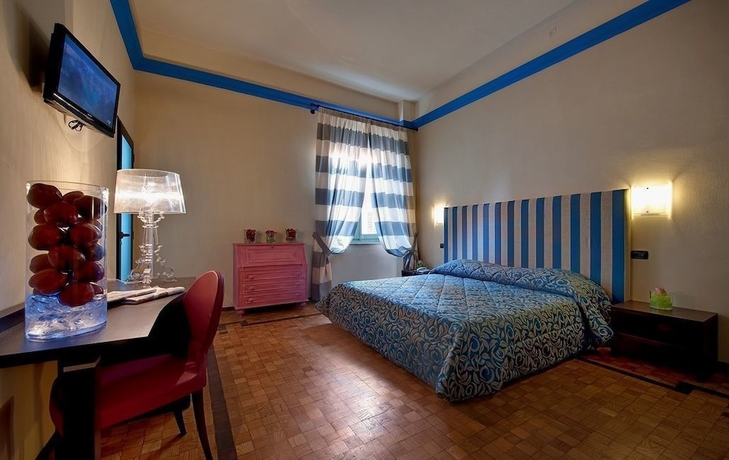 Imagen de la habitación del Hotel Grand Nizza Et Suisse. Foto 14