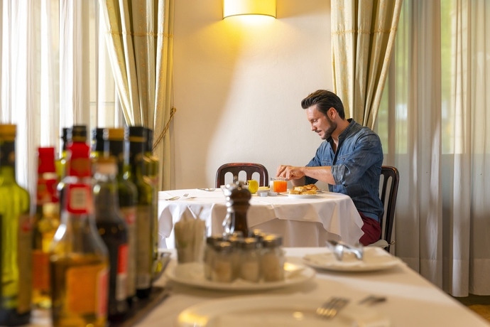 Imagen del bar/restaurante del Hotel Grand Nuove Terme. Foto 6