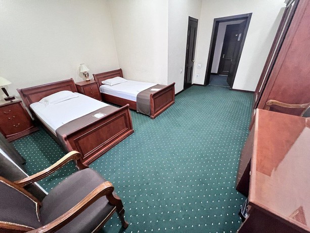 Imagen de la habitación del Hotel Grand Nur. Foto 16