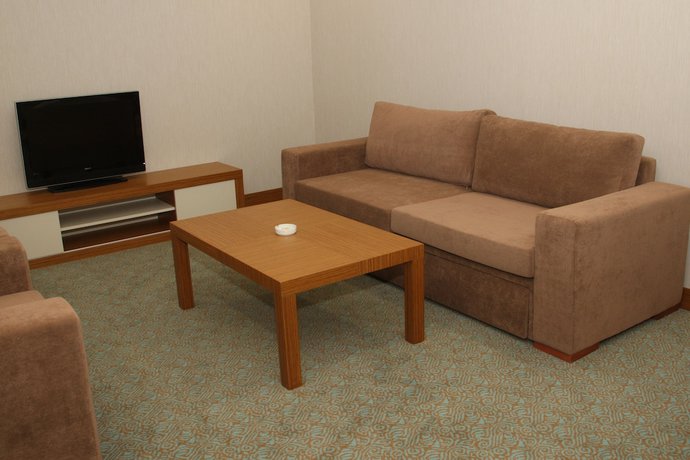 Imagen de la habitación del Hotel Grand Nur Plaza Convention Center. Foto 9