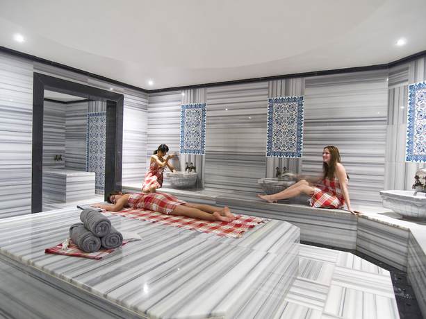 Imagen de los interiores del Hotel Grand Nur Plaza Convention Center. Foto 16