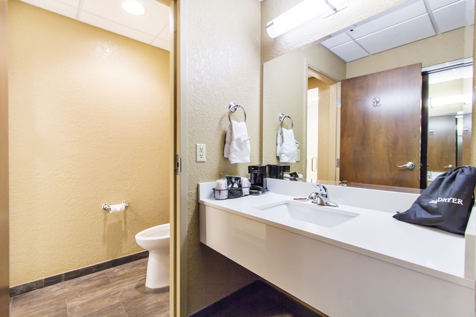 Imagen de la habitación del Hotel Grand Oaks. Foto 6