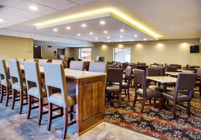 Imagen del bar/restaurante del Hotel Grand Oaks. Foto 5