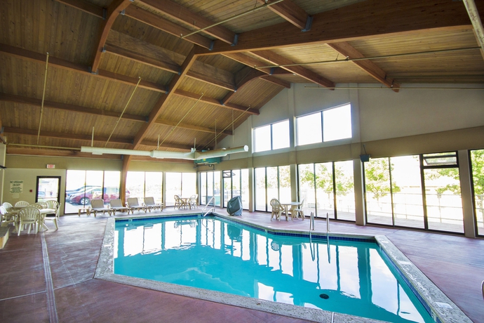 Imagen de la piscina del Hotel Grand Oaks. Foto 12