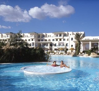 Imagen de la piscina del Hotel Grand Oasis Hammamet. Foto 6