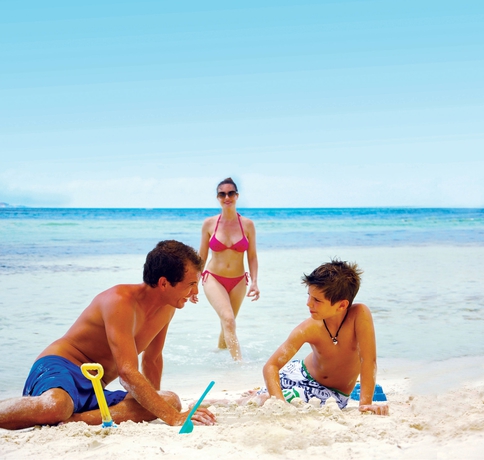 Imagen de los exteriores del Hotel Grand Oasis Palm All Inclusive. Foto 7