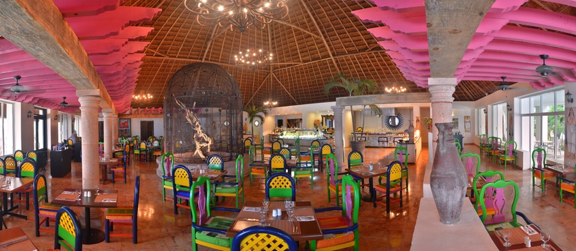 Imagen del bar/restaurante del Hotel Grand Oasis Palm All Inclusive. Foto 5